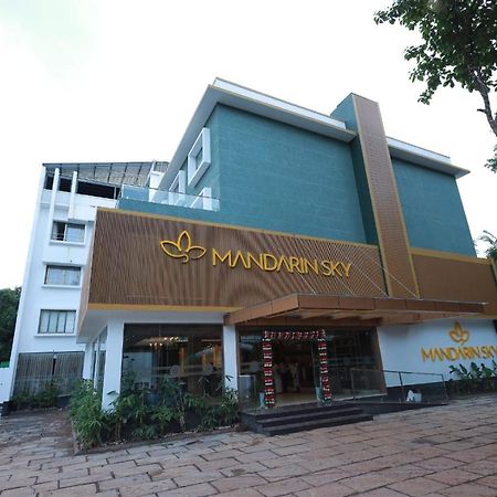 Mandarin Sky Hotell Kannur Exteriör bild