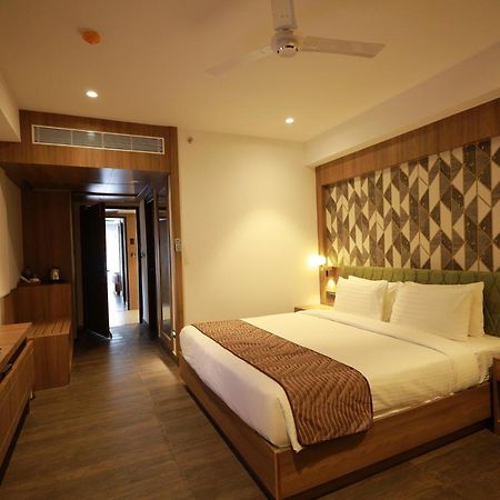 Mandarin Sky Hotell Kannur Exteriör bild