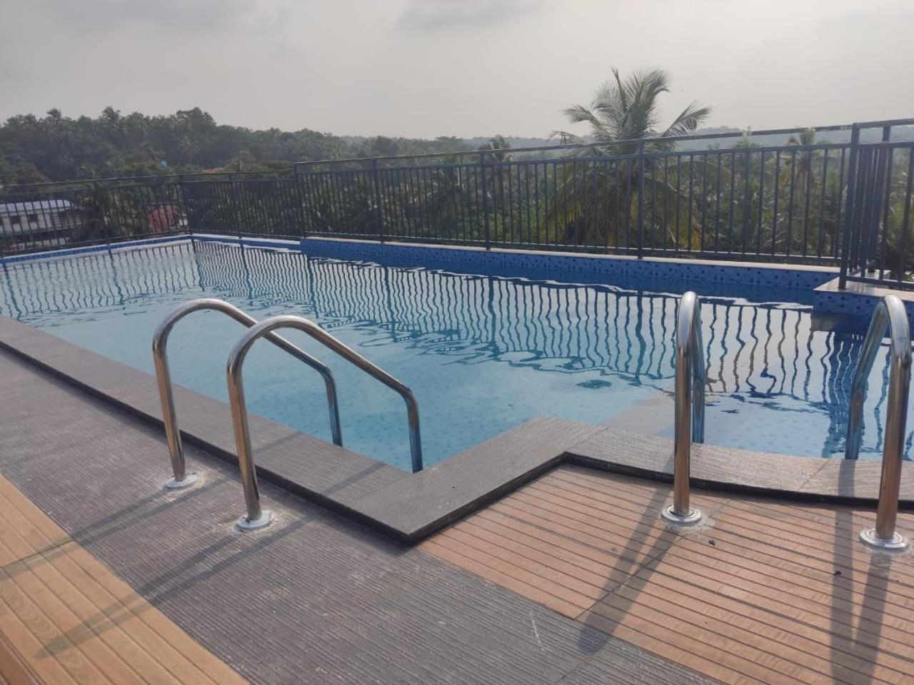 Mandarin Sky Hotell Kannur Exteriör bild