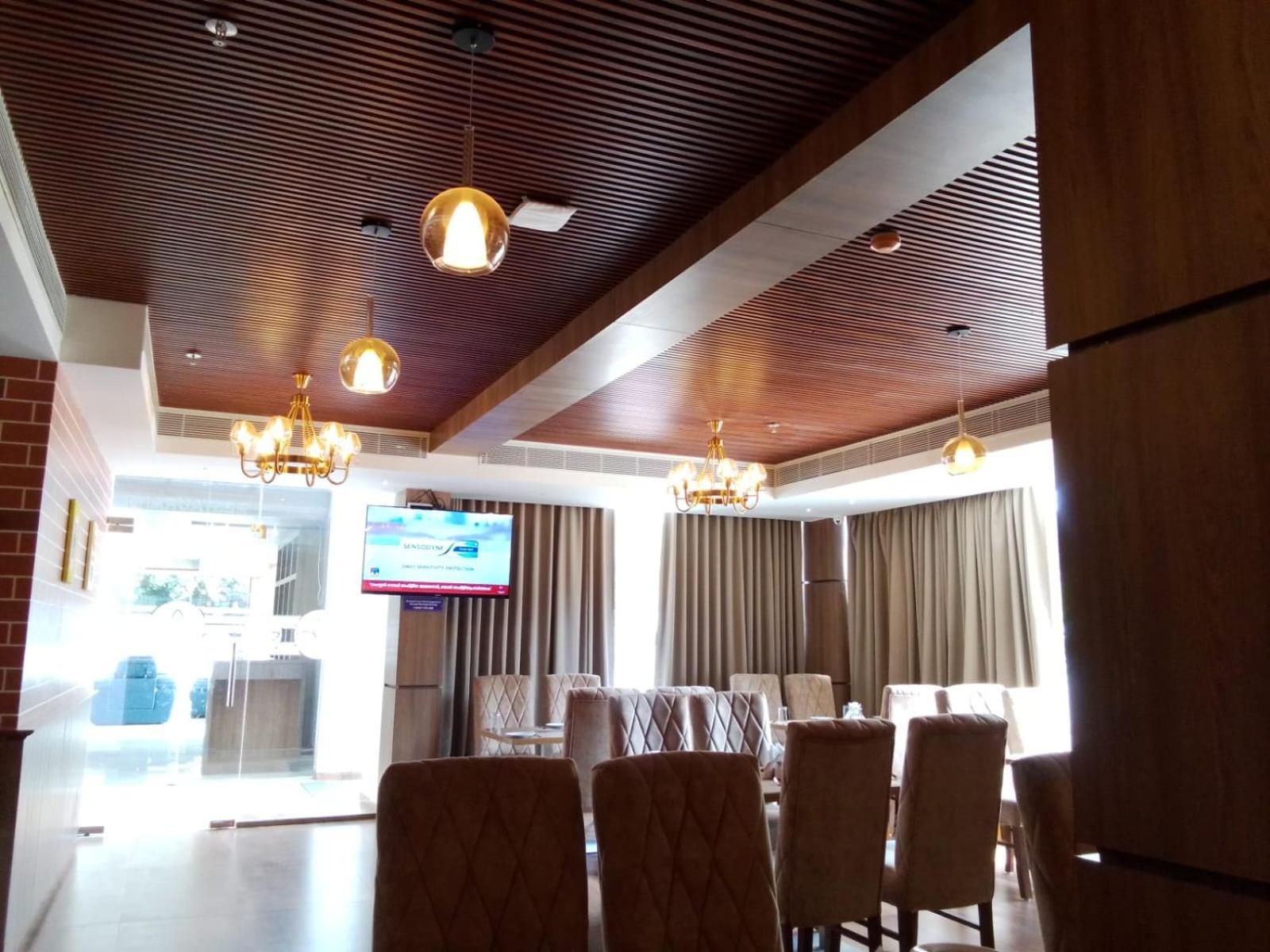 Mandarin Sky Hotell Kannur Exteriör bild