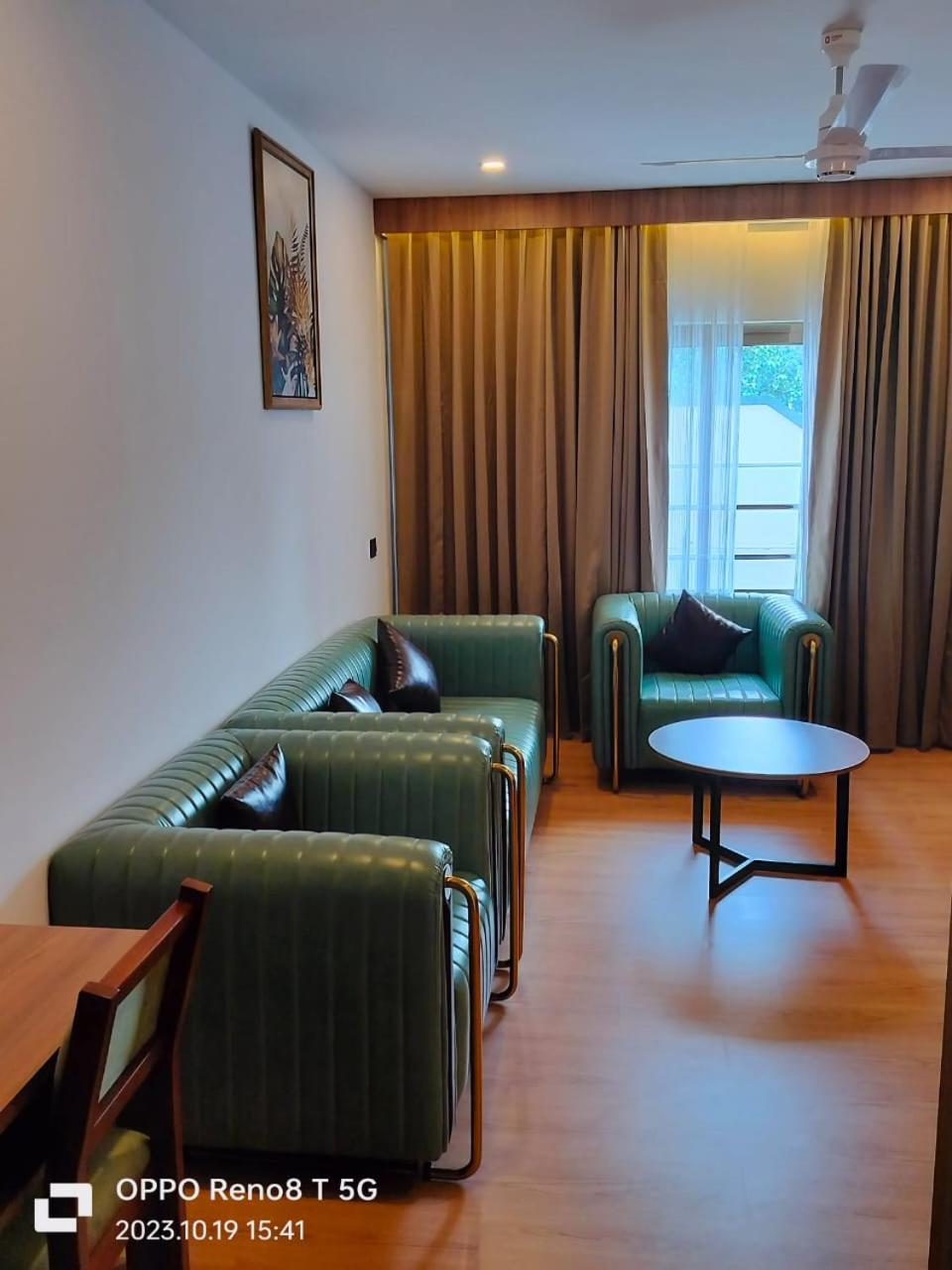 Mandarin Sky Hotell Kannur Exteriör bild